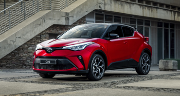 Este mes ahorra 4.900 € en el Toyota C-HR híbrido Este mes ahorra 4.900 € en el Toyota C-HR híbrido