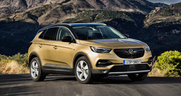 Ahorra más de 6.000 € este mes de mayo al comprar un Opel Grandland X