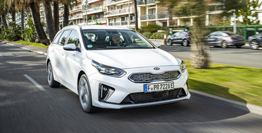 Ahorra más de 14.000 € al comprar un Kia Ceed Tourer PHEV Ahorra más de 14.000 € al comprar un Kia Ceed Tourer PHEV