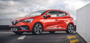 Estrena ahora un Renault Clio híbrido con 140 CV y etiqueta ECO por muy poco Estrena ahora un Renault Clio híbrido con 140 CV y etiqueta ECO por muy poco