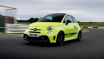 Máxima diversión este mes de enero con un Abarth 595