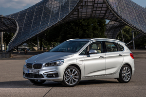 BMW 225xe Active Tourer: conociendo al nuevo monovolumen híbrido de BMW