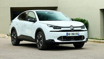 El Citroën C4X Hybrid, ahora a un precio muy competitivo