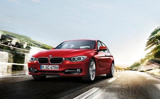 Anuncios de coches: BMW Serie 3, Honda CR-V, Subaru Forester, Citroën C4 Picasso y Dacia Sandero