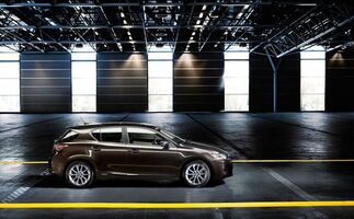 Lexus CT 200h Hybrid Plus, 30 exclusivas unidades para España por 29.235€